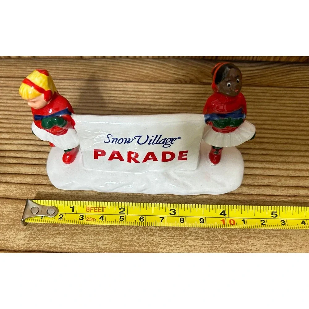 Dept 56 The Original Snow Village Come Join the Parade #54119 with box